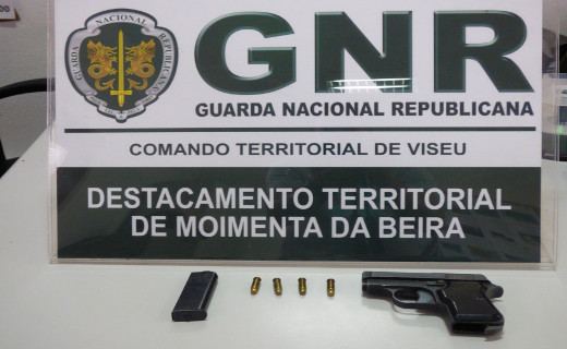 Foto de Moimenta da Beira – Detida por posse ilegal de arma