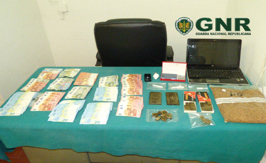 Foto de Alcobaça  – Detido com mais de 950 doses de droga