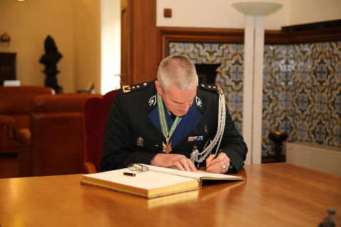 Foto de Visita do General Comandante da Real Marechaussee Holandesa