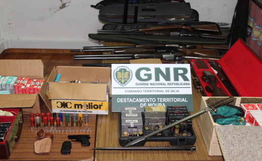 Foto de Serpa – 12 armas apreendidas e 1 detido por posse ilegal de armas