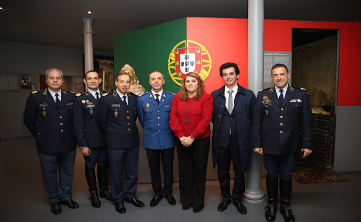 Foto de GNR recebe o Comandante da European Gendarmerie Force