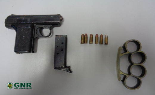 Foto de Valpaços – 2 detidos por posse de arma ilegal