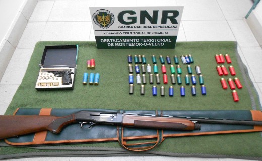 Foto de Figueira da Foz – Duas detenções por posse ilegal de arma