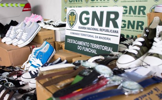 Foto de Funchal – Apreendidos 6 271 artigos contrafeitos