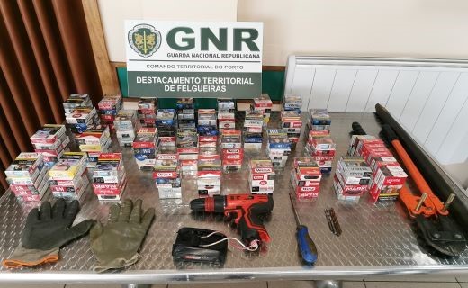 Foto de Paredes – Detido em flagrante delito por furto em estabelecimento