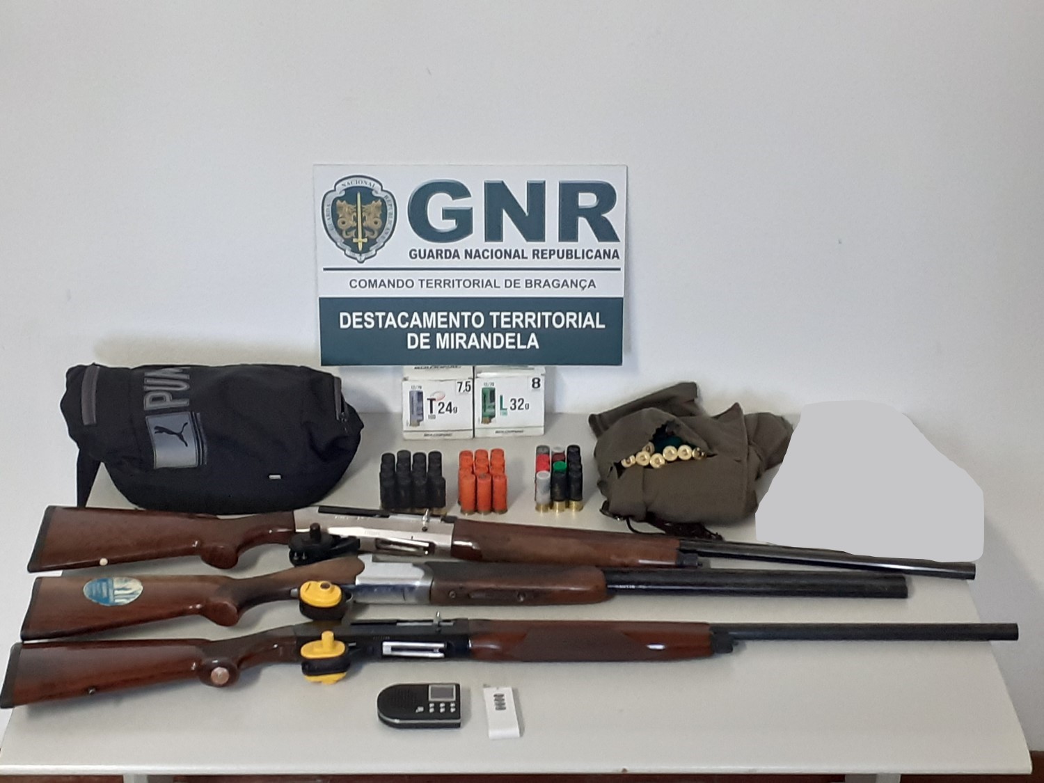 Foto de Mirandela – Detidos em flagrante por caça com chamariz