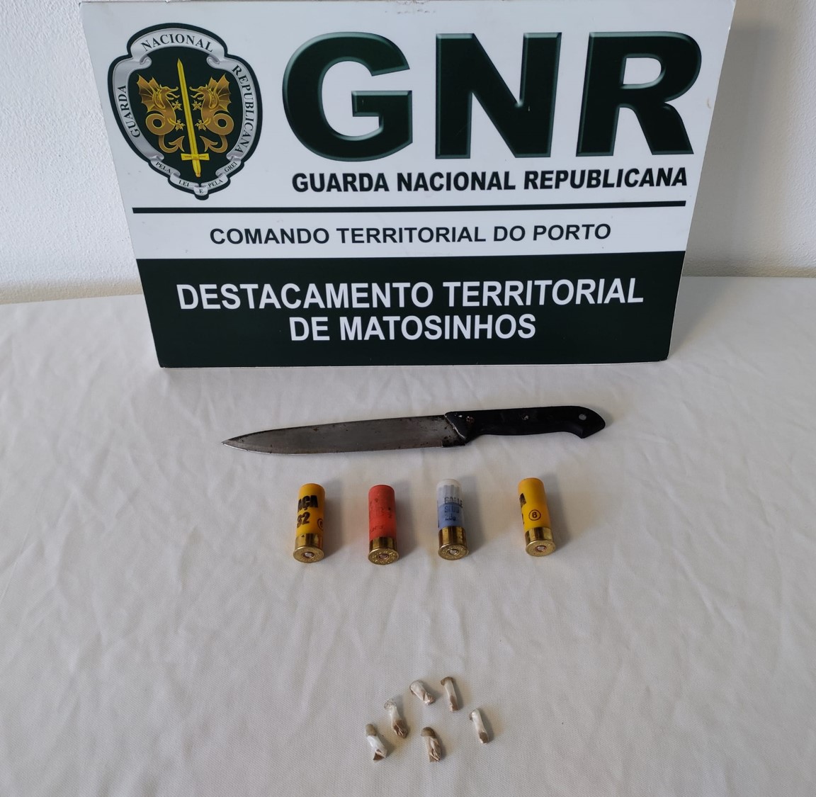 Foto de Póvoa de Varzim – Prisão preventiva por roubo, posse de arma proibida e tráfico de estupefacientes