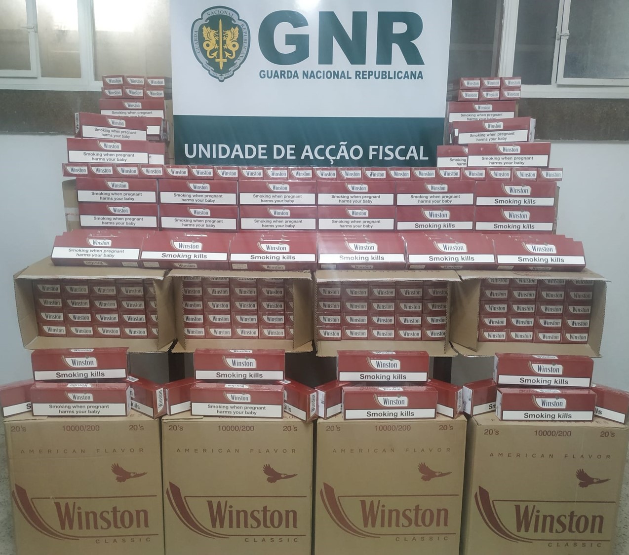 Foto de Fafe - Apreensão de 10 mil maços de tabaco