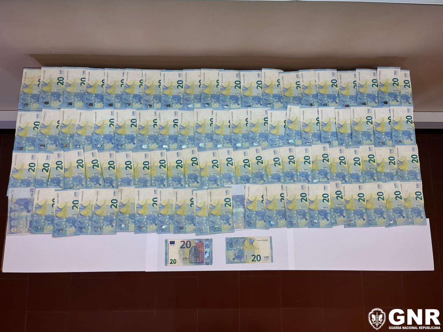 Proença-a-Nova – Arguida por furto em instituição bancária e recuperação de quatro mil euros