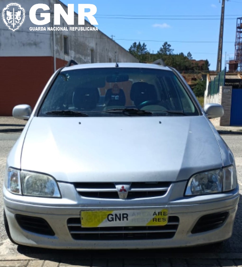 Aljustrel – Detido em flagrante por furto em viatura e condução sem habilitação legal


