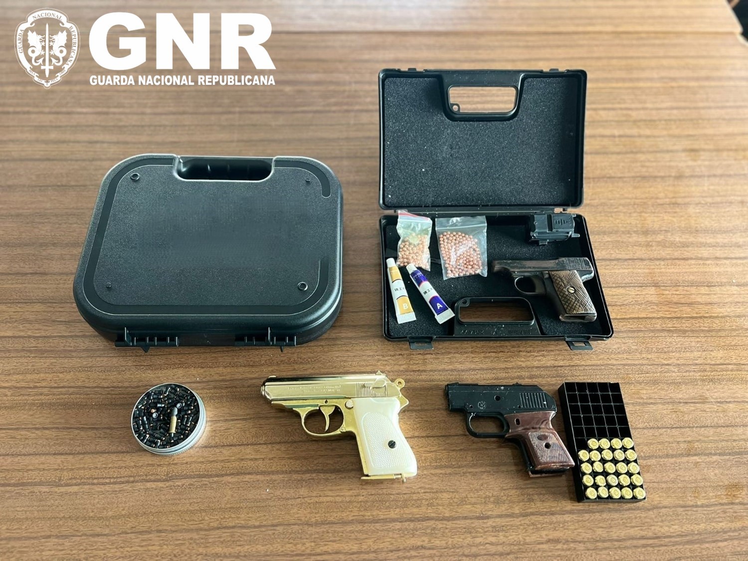 Vila Nova da Barquinha – Arguido e apreensão de armas e munições em contexto de violência doméstica   