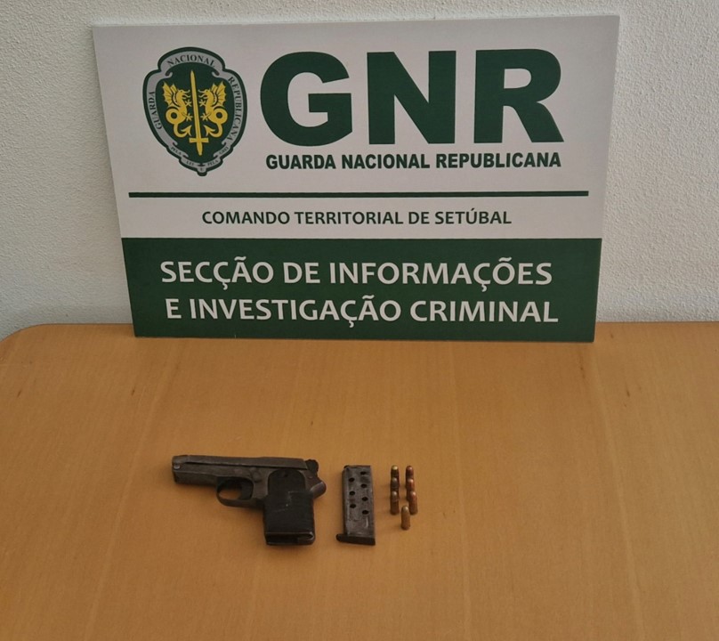 Palmela – Detido por violência doméstica com apreensão de arma e munições