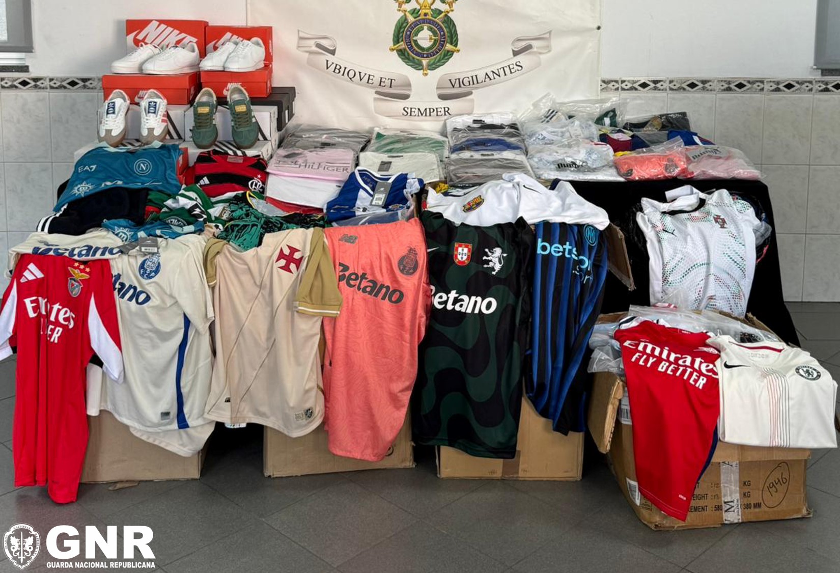 Caldas da Rainha – Apreensão de mais de 550 artigos contrafeitos
