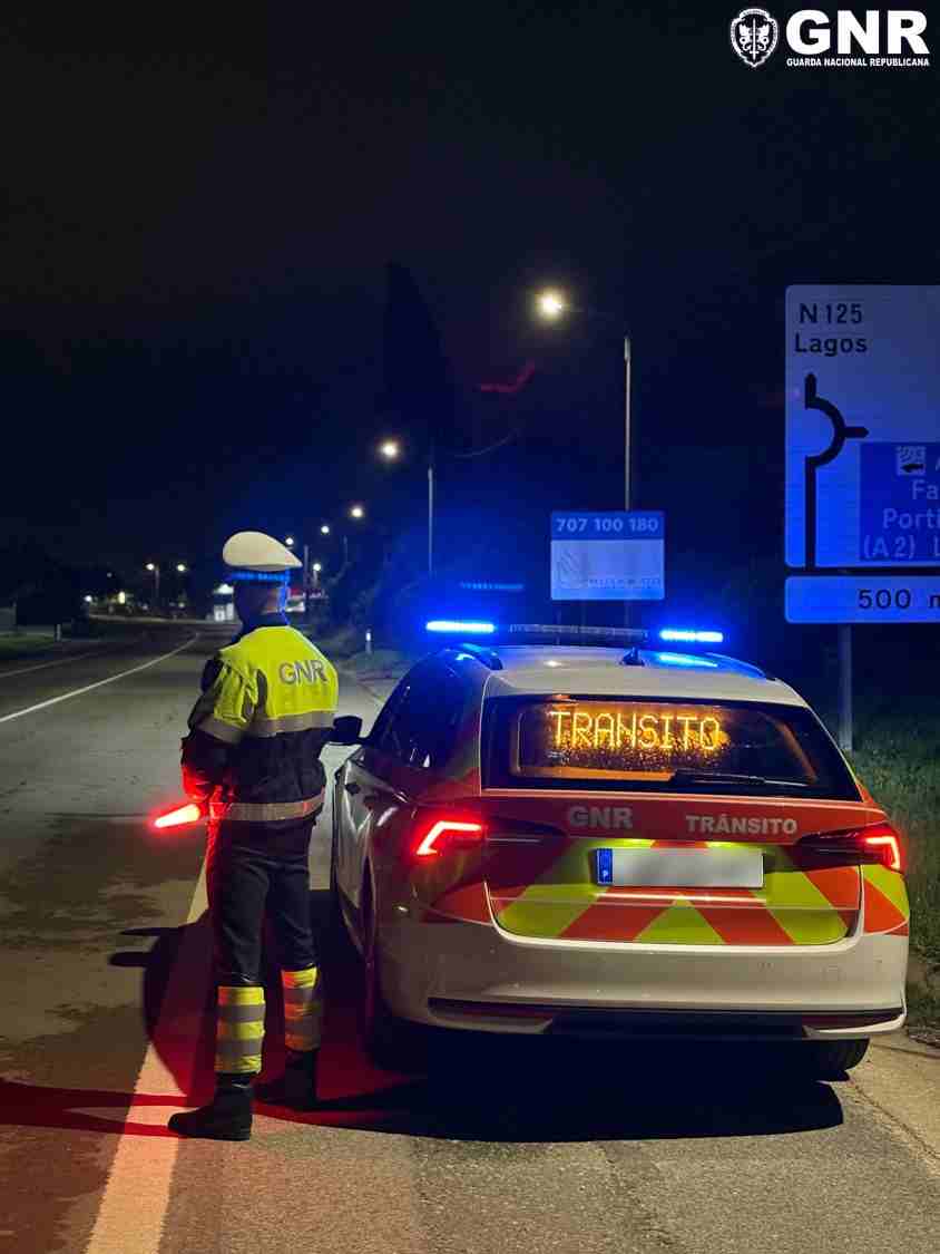 Foto de Faro – 20 veículos apreendidos em operação de fiscalização a manobras perigosas e acrobacias rodoviárias