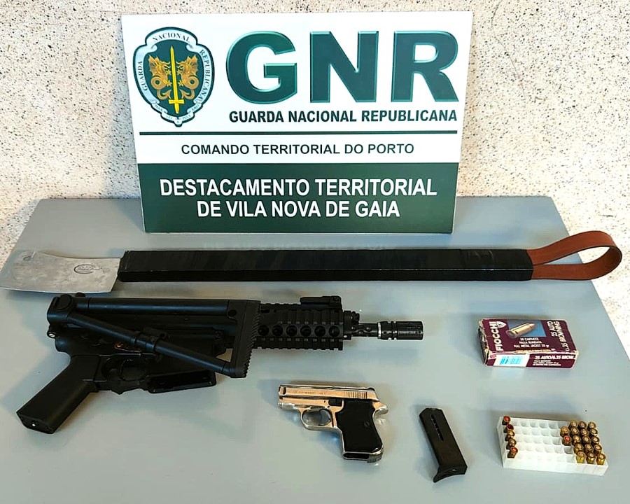 Vila Nova de Gaia – Detido por posse de arma proibida