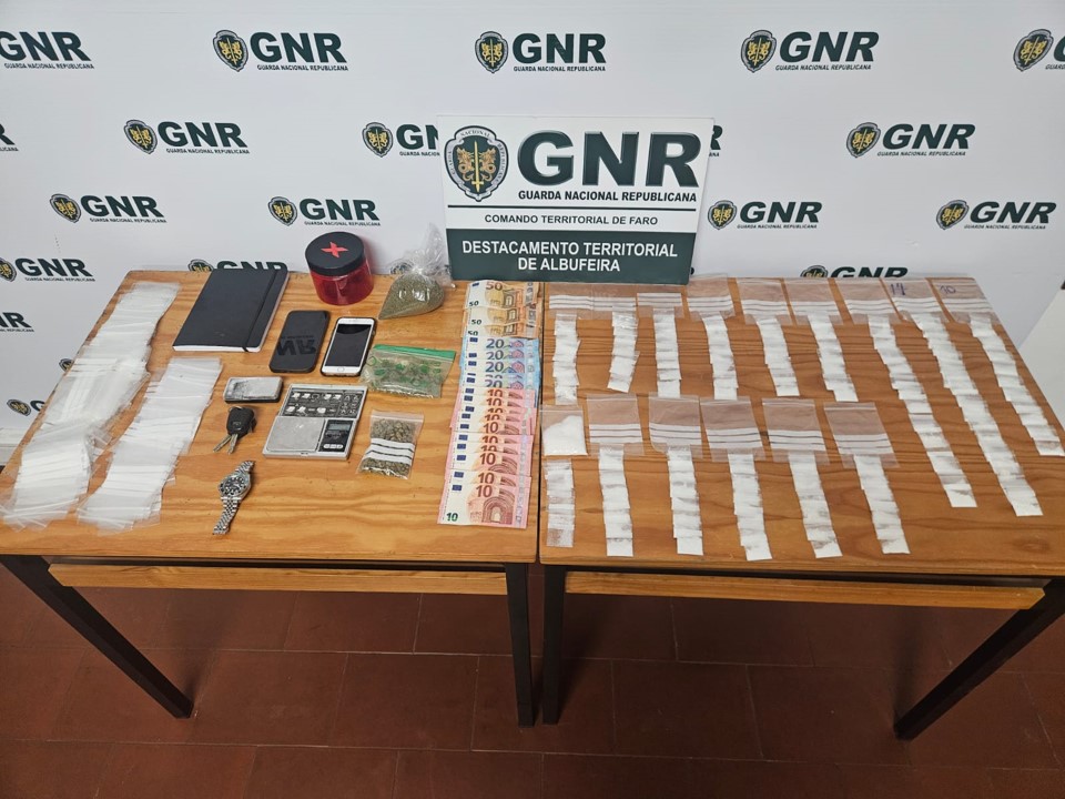Albufeira – Três detidos por tráfico de estupefacientes em ações de policiamento 