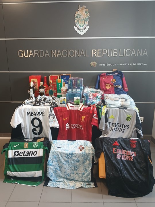 Lisboa – Apreensão de 1 157 produtos contrafeitos, 104,5 litros de bebidas espirituosas e 367 cigarros eletrónicos com nicotina