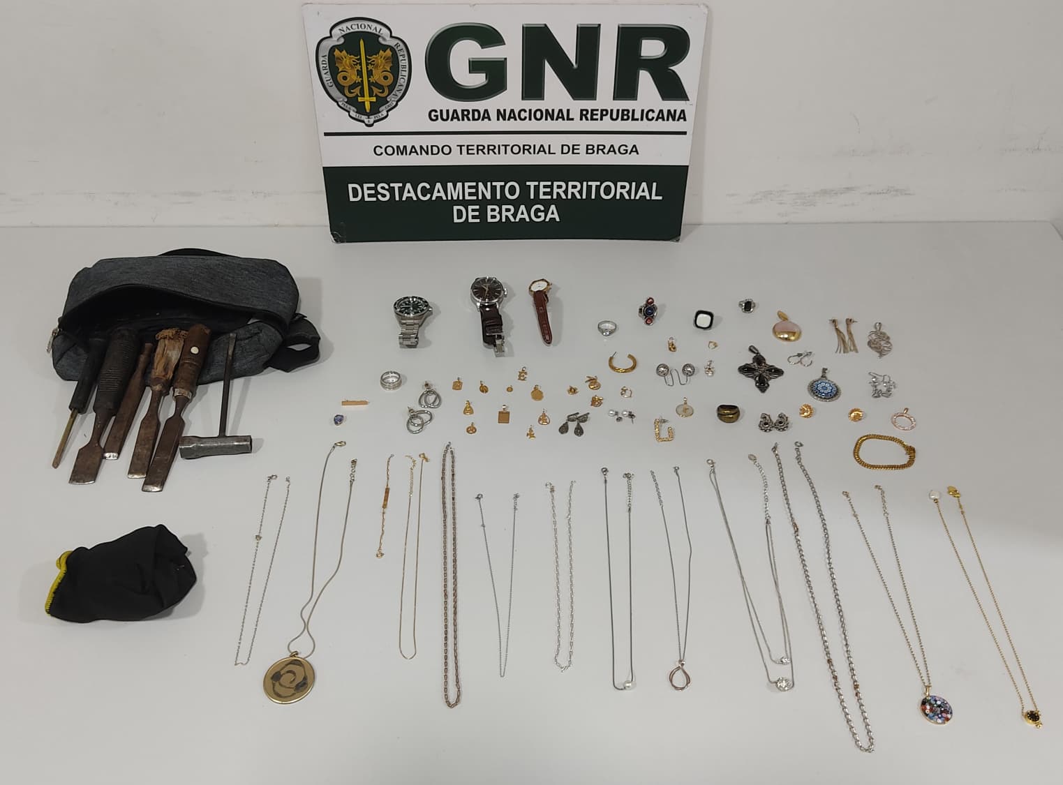 Vila Nova de Famalicão – Constituído arguido por furto em residência