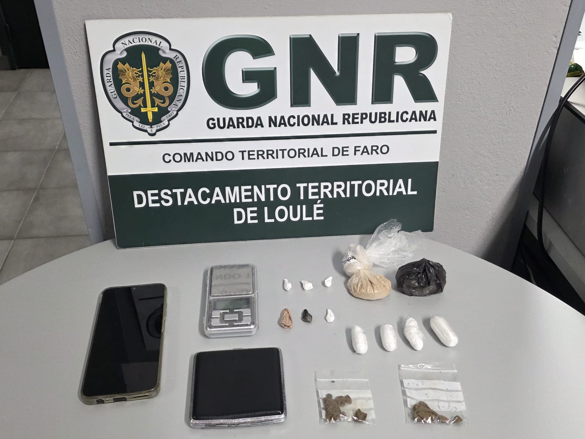 Quarteira – Prisão preventiva por tráfico de estupefacientes