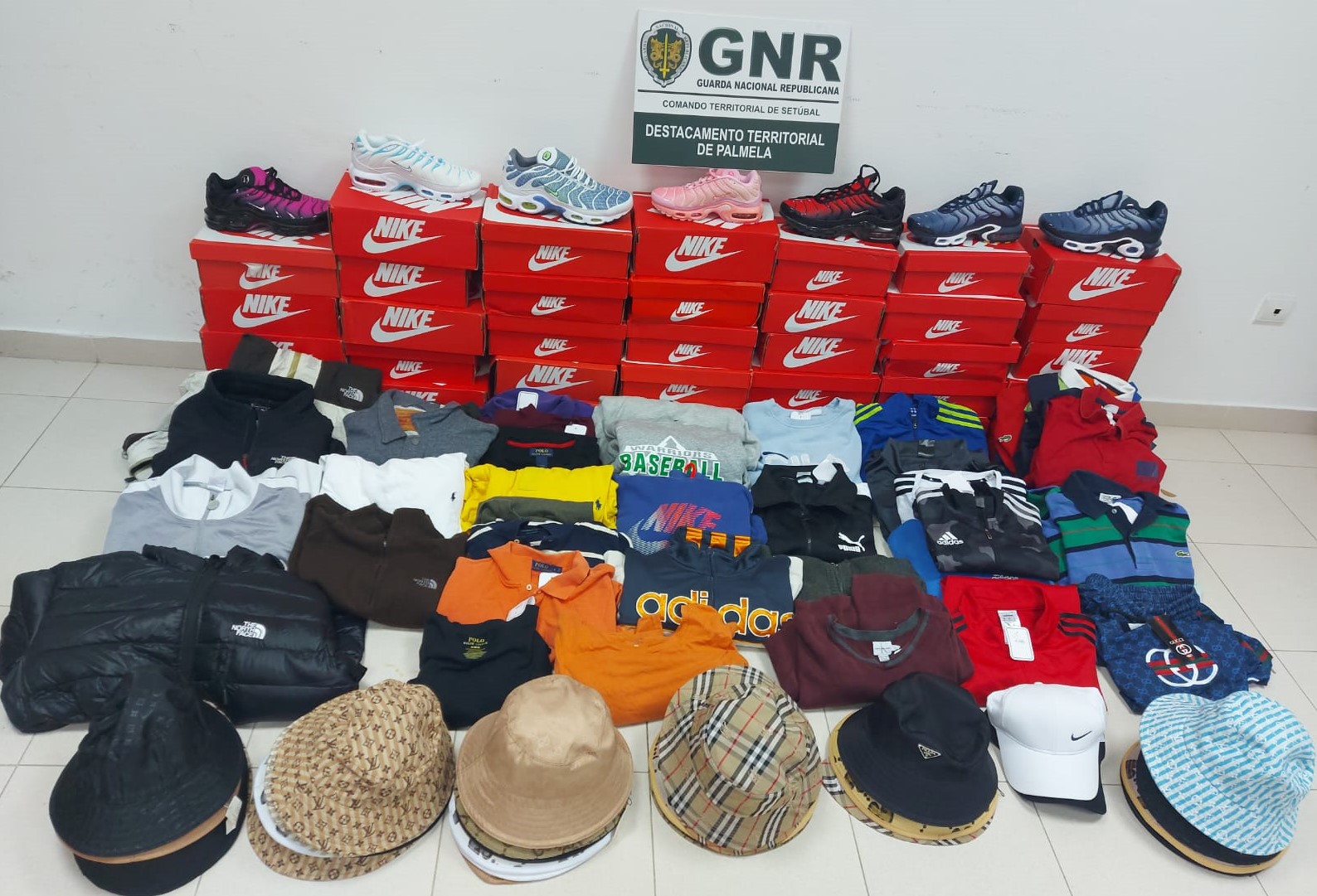 Palmela – Apreensão de artigos contrafeitos