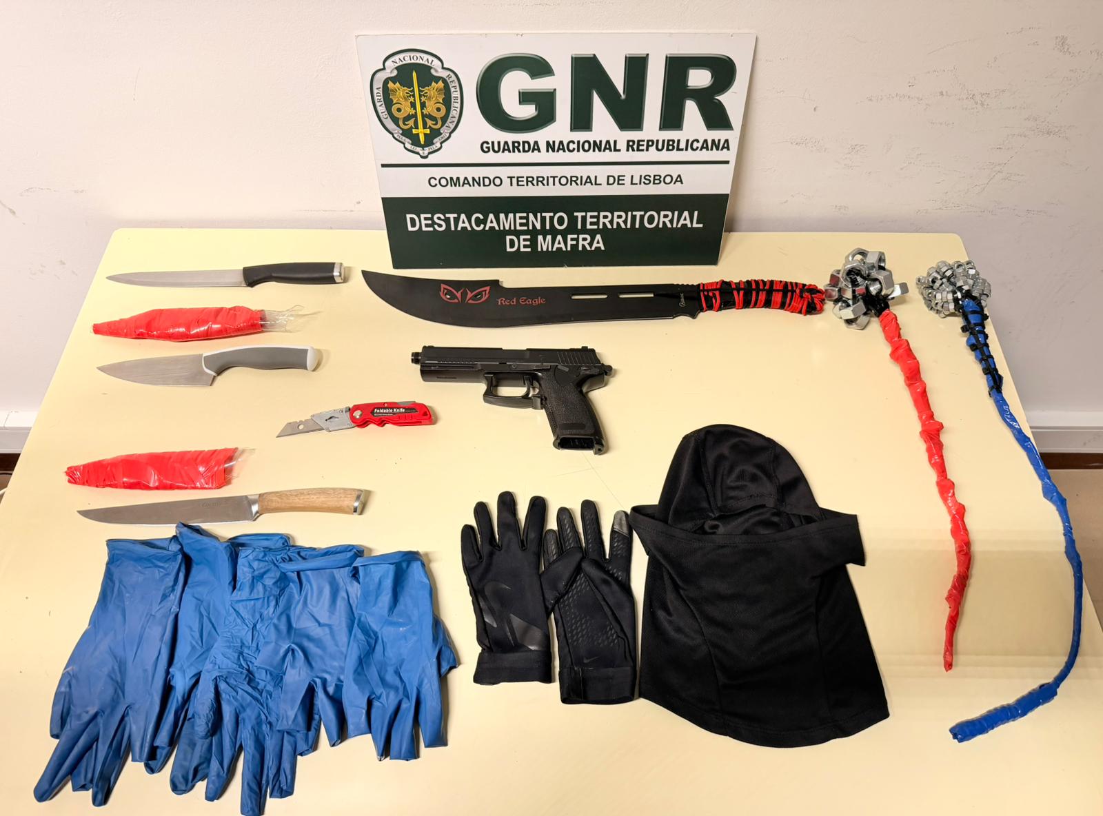 Mafra – Três detidos por posse de armas proibidas