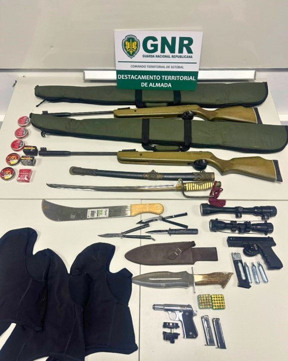 Almada – Detido por posse de armas proibidas