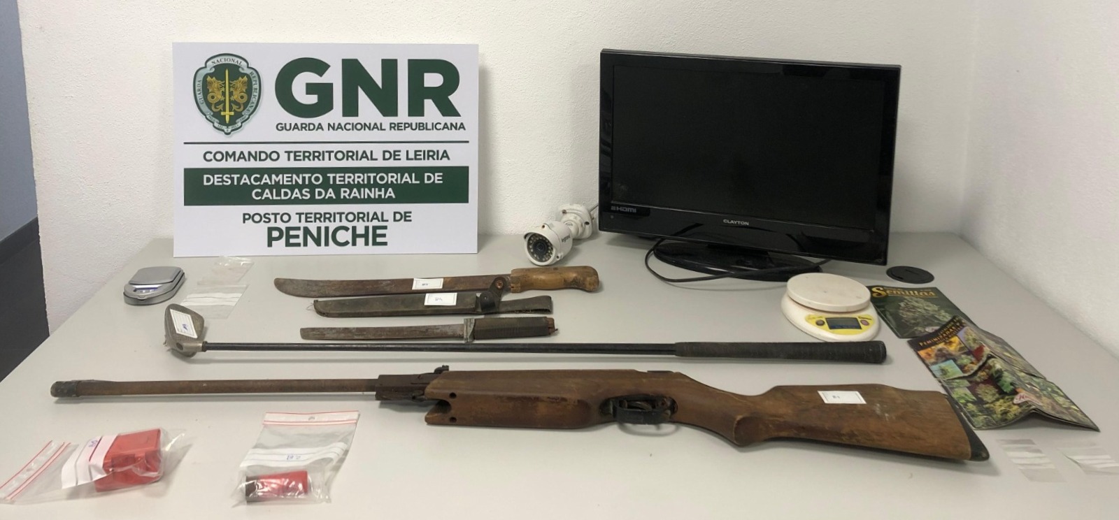 Peniche – Constituído arguido por ameaça com recurso a arma de fogo