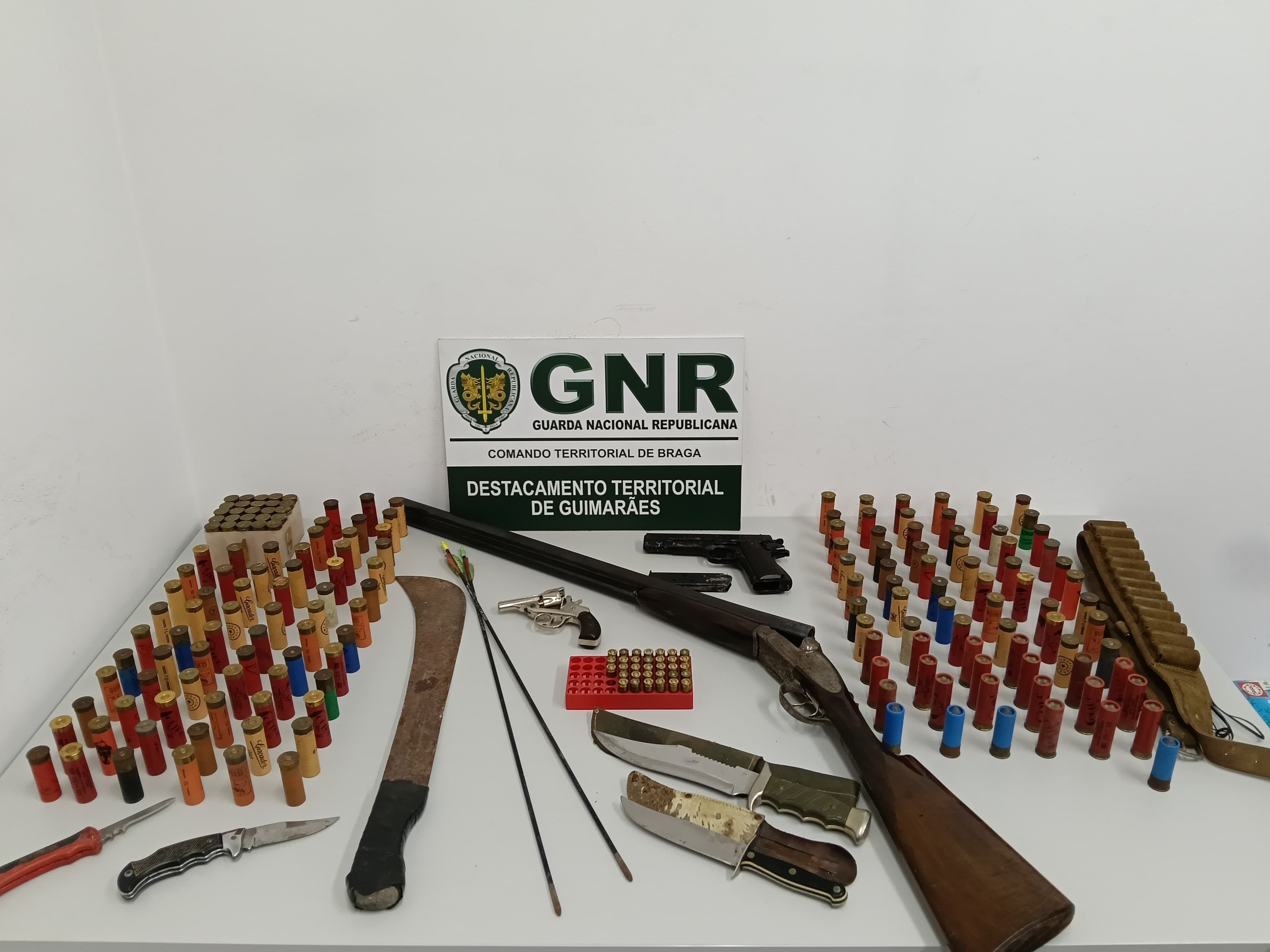 Oliveira de Azeméis – Detido por posse de armas proibidas