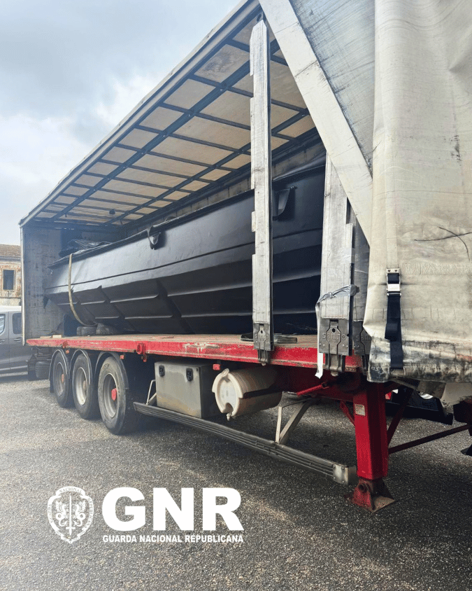 Grândola – Apreensão de lancha de alta velocidade