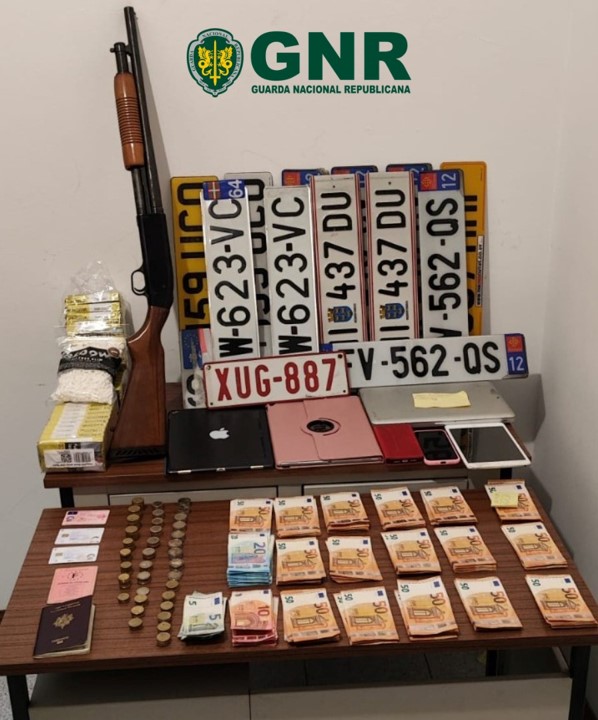 Mêda  – Detido por posse ilegal de arma de fogo e suspeita de duplo homicídio  