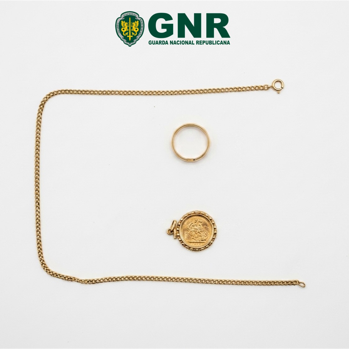 Caranguejeira – Constituído arguido por furto em interior de residência