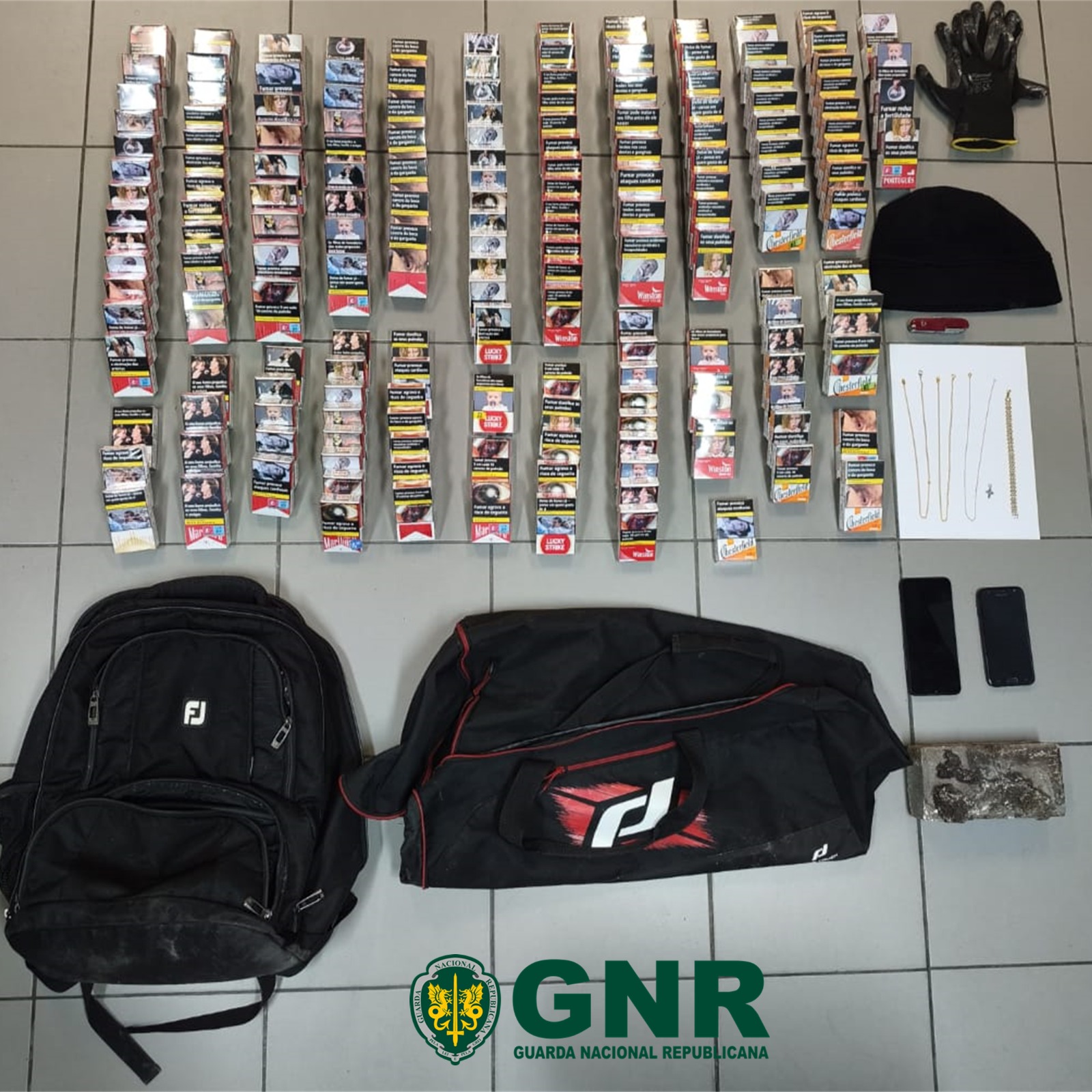 Maceira – Detido por furto em estabelecimento comercial