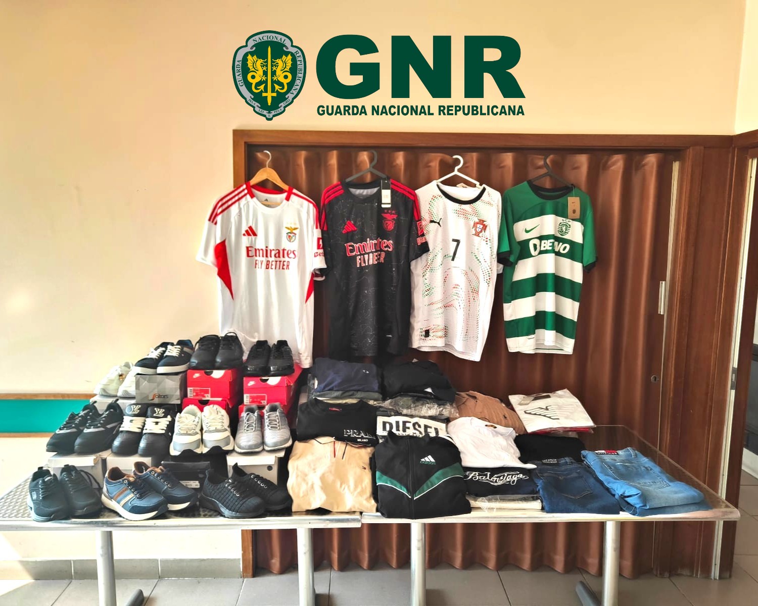 Felgueiras – Arguido por contrafação e apreensão de 78 artigos contrafeitos   