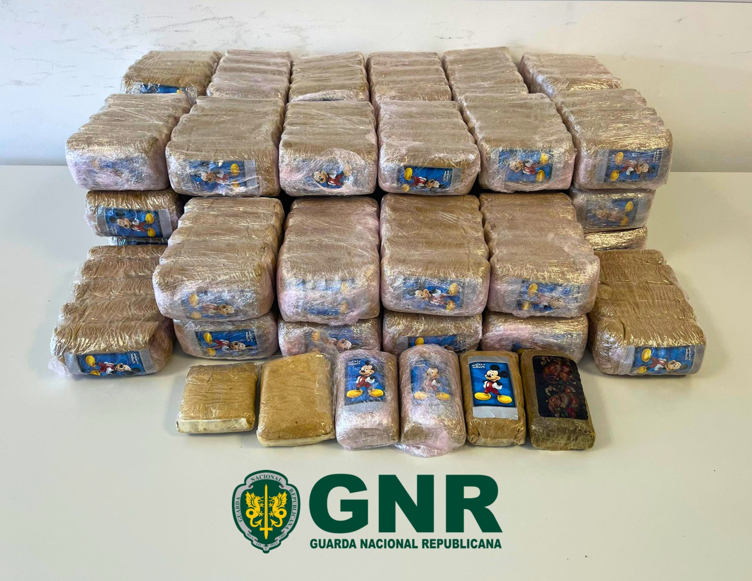 Montijo – Apreensão de mais de 31 mil doses de produto estupefaciente