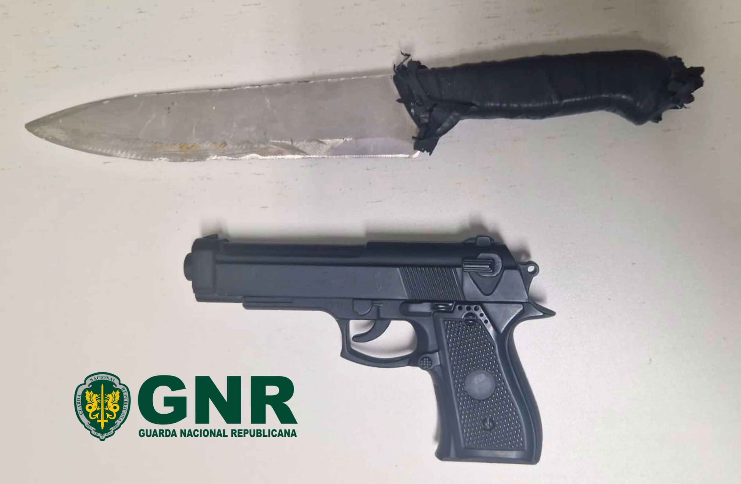 Seixal – Detido por posse de arma proibida