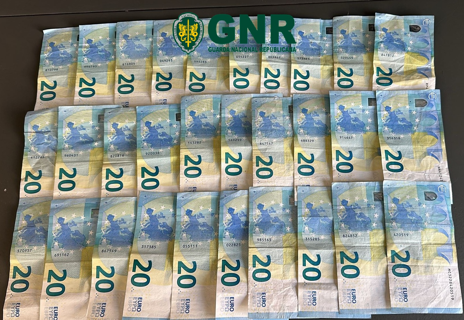 Salvaterra de Magos –  Prisão domiciliária por violência após subtração em estabelecimento comercial

 