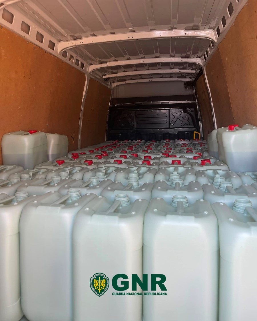 Grândola – Apreendidos 3 650 litros de combustível
