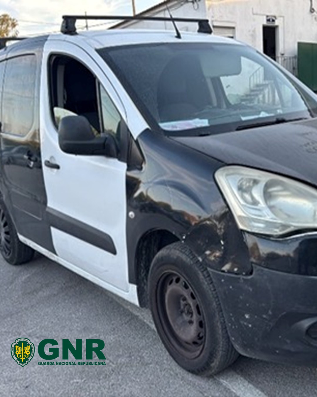Paio Pires – Detido em flagrante delito por furto de viatura automóvel