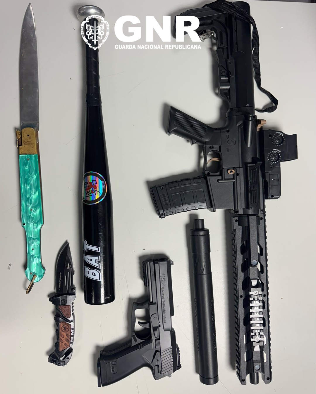 Almada – Detido por detenção de armas proibidas